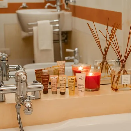 Palazzo Benassi Nobile Dimora Nel Cuore Di