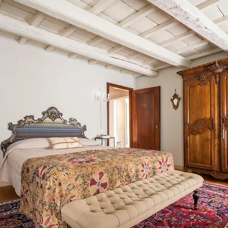 Palazzo Benassi Nobile Dimora Nel Cuore Di Апартаменты *