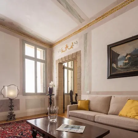 Palazzo Benassi Nobile Dimora Nel Cuore Di Азоло