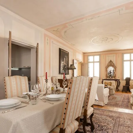 Palazzo Benassi Nobile Dimora Nel Cuore Di Апартаменты Азоло