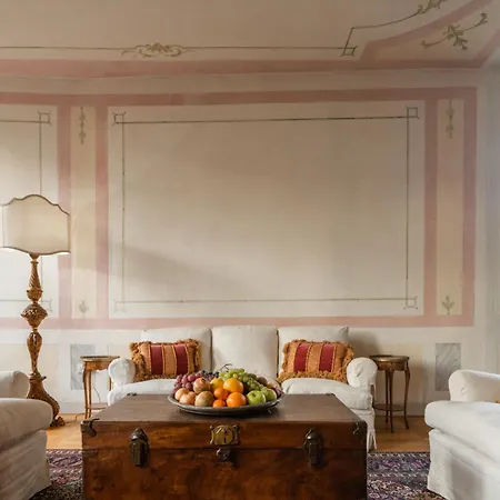 Апартаменты Palazzo Benassi Nobile Dimora Nel Cuore Di
